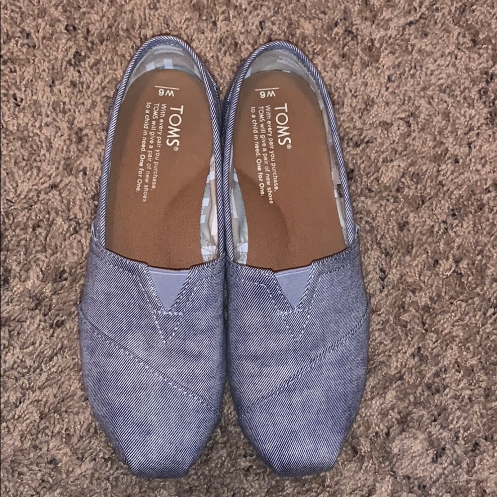 Navy blue Toms